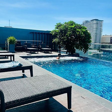 The Base Inn Pattaya ภายนอก รูปภาพ