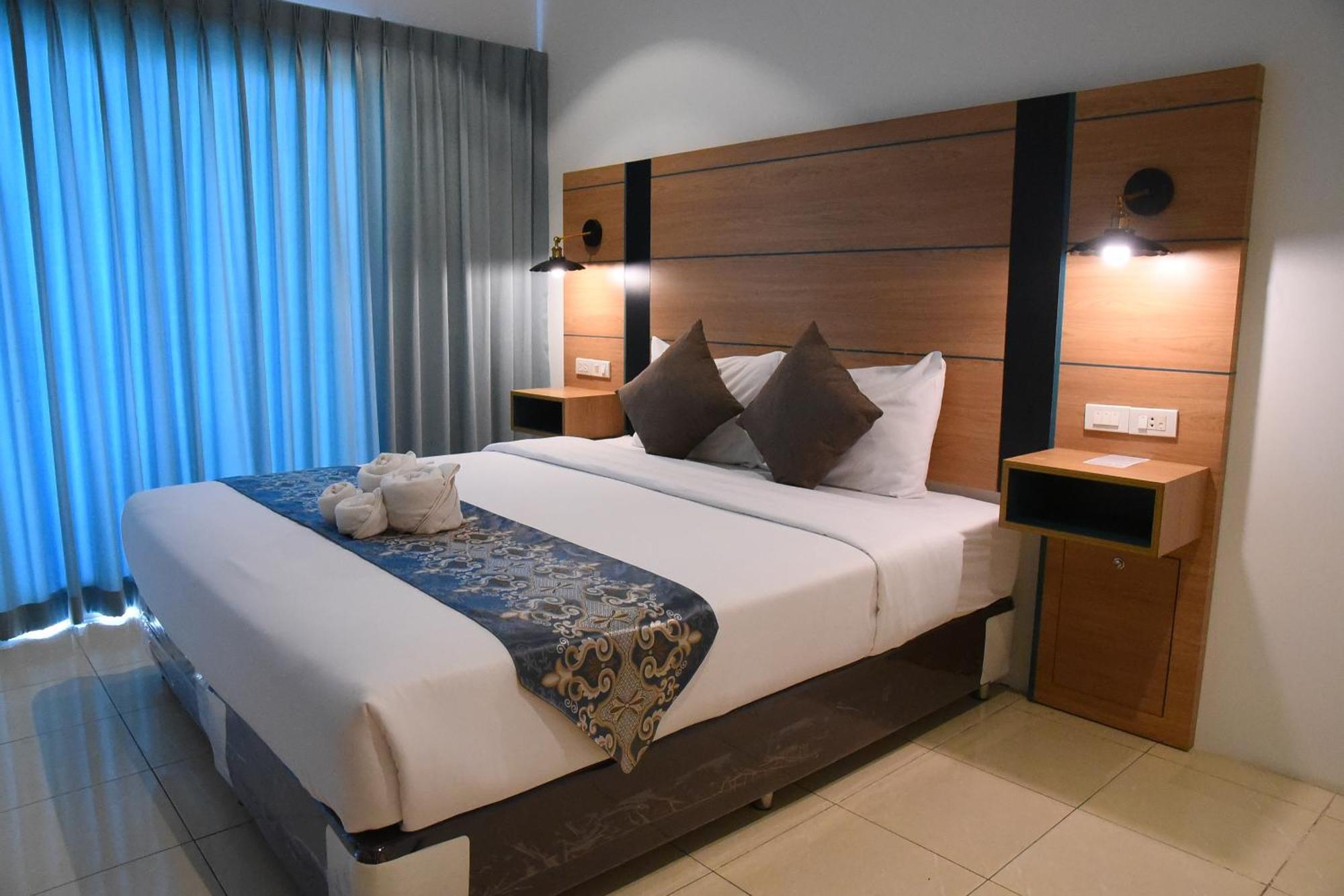 The Base Inn Pattaya ภายนอก รูปภาพ