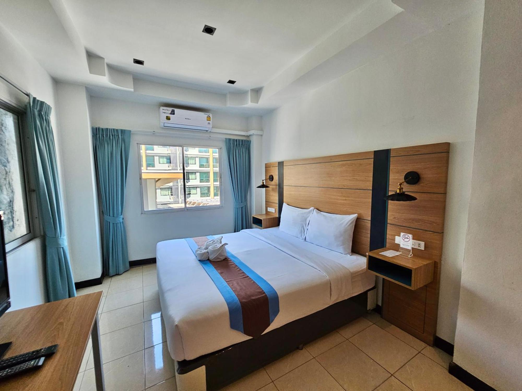 The Base Inn Pattaya ภายนอก รูปภาพ