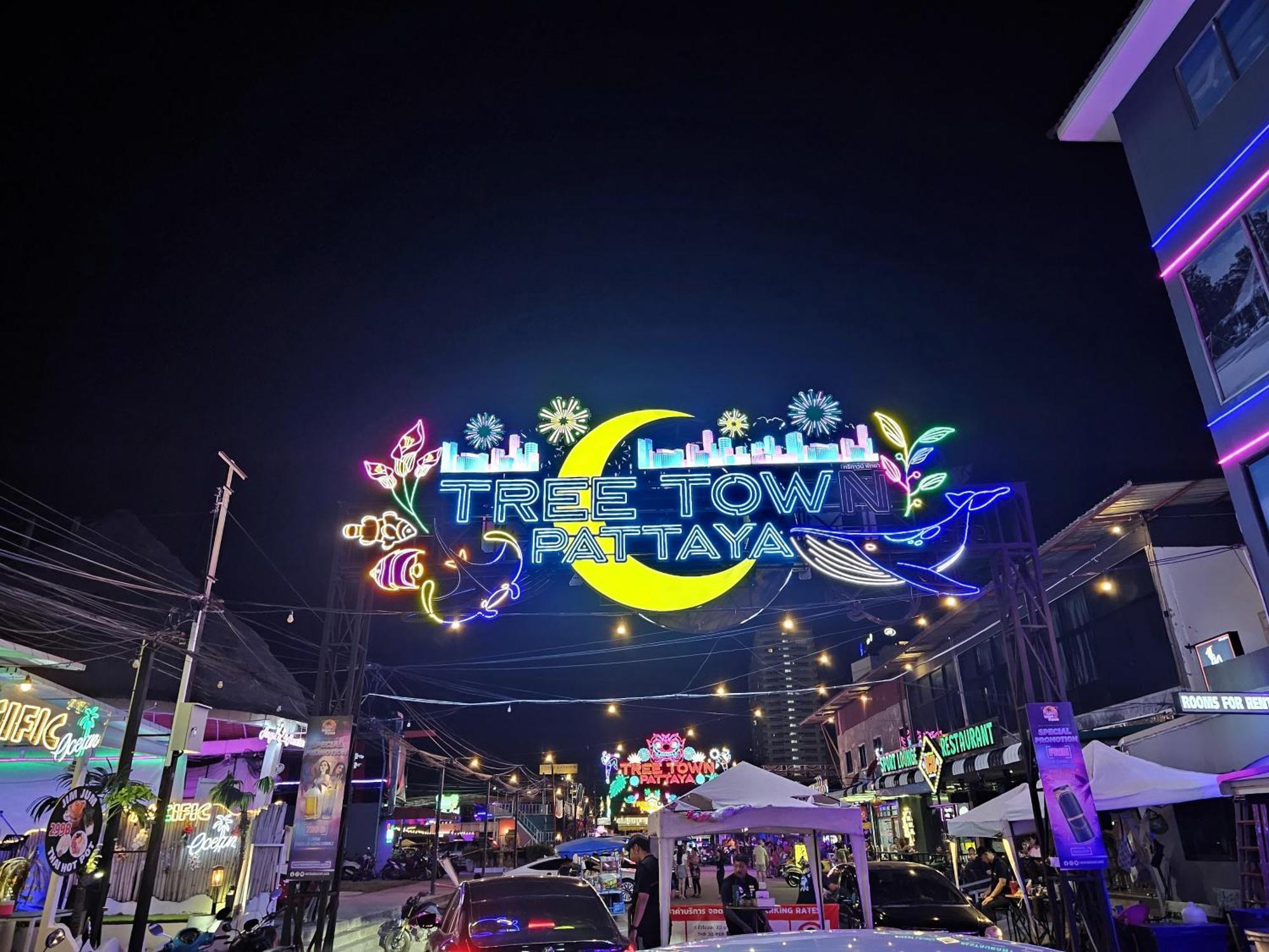 The Base Inn Pattaya ภายนอก รูปภาพ